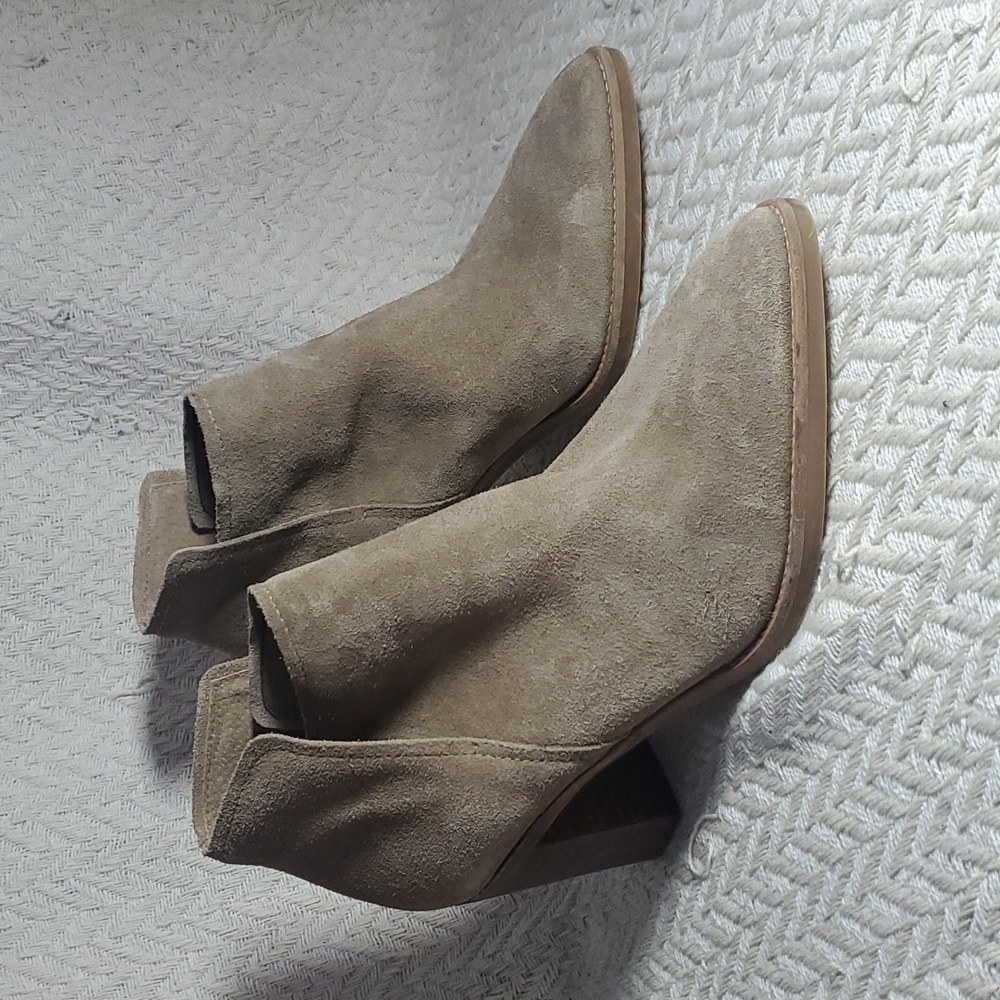 Dolce Vita Spade Booties - Picture 12 of 16
